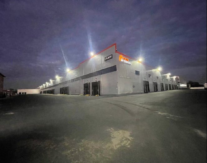 SSS MOTORS warehouse exterior